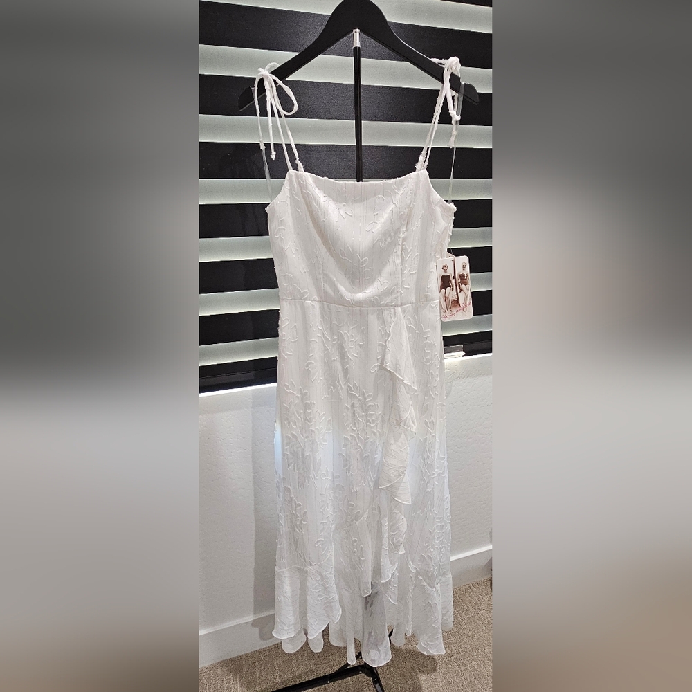 NWT Honey & Rosie White (W/Silver Metallic) High-Low Dress Wedding Women's Med